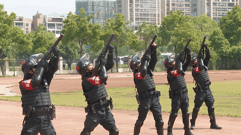 燃 1500余名特警帅气登场 腾讯新闻
