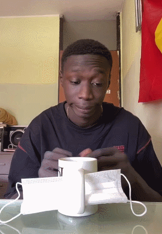 苏韵锦lame无声咆哮:"感觉自己好棒棒~"聪明戏精选择用螺丝刀把把手