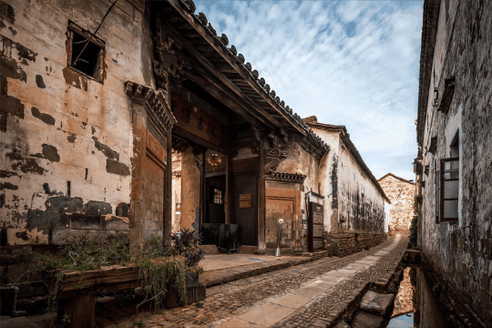 金华市寺平村兰溪市聚仁村位于兰溪市梅江镇西南,誉为兰溪北乡的精神