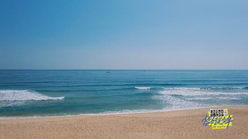 (前方一大波超美海景图即将来袭)——当然是阳光,沙滩和大海啦!