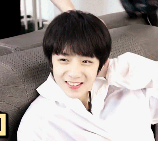 动图系列刘耀文02十五岁少年毕业快乐中考顺利