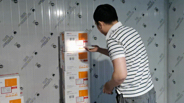 才能"坐"上赴息的冷链运输车经过完全核实后新冠疫苗签字等一系列的