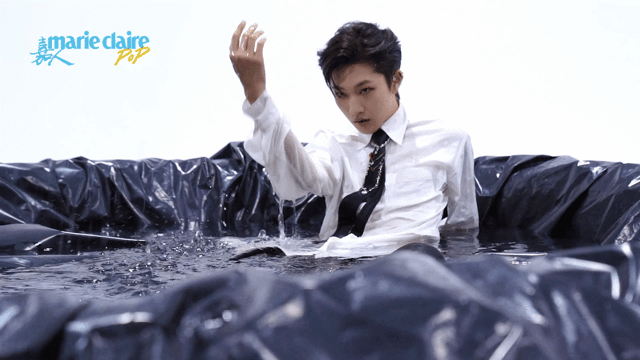 胡烨韬 自写其真