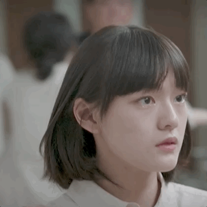 这是文淇传达情绪的能力,没有"演技炸裂",却又让