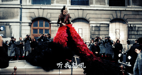 可见,dnt也联名"反派"推出超a系列大受欢迎～还有不少粉丝喊话自家正