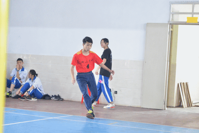 老少皆宜 花样繁多 毽球运动好处多