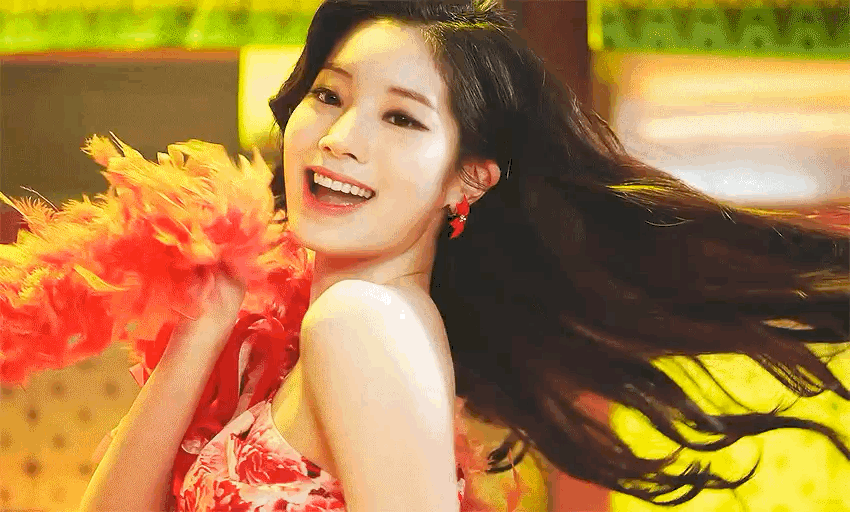 虽然本来就知道金多贤妹妹是个冷白皮,但是每次看到还是会被惊艳…真