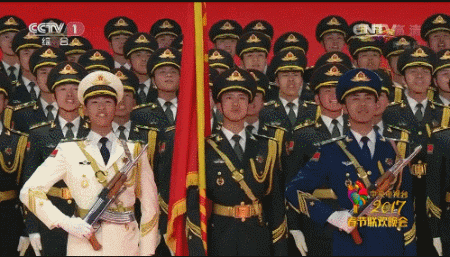 中国人民解放军三军仪仗队惊喜现身