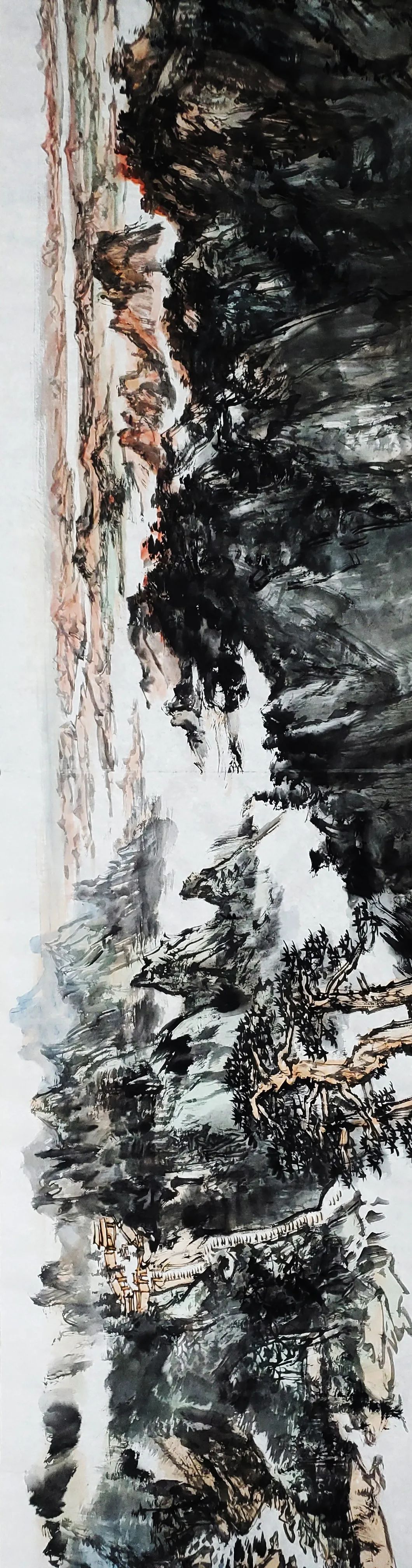 著名画家孟鸣先生创作的25米东岳泰山图卷震撼亮相