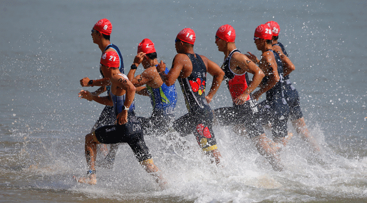 连岛杯2021年连云港全国铁人三项冠军杯赛鸣枪开赛