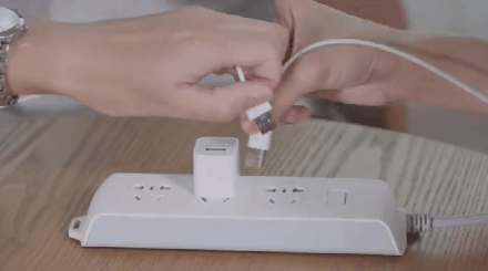 好物 六合一万能充电器 多种充电需求 智能安全 解决桌面杂乱 腾讯新闻