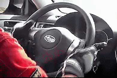 老司机说的方向盘不能打死，到底有没有道理？