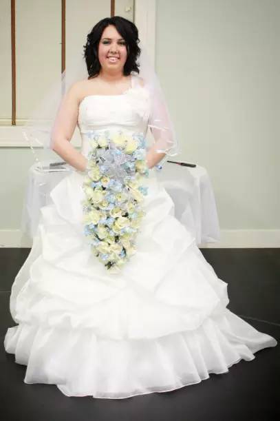 婚纱的烧掉_动漫婚纱情侣头像(2)