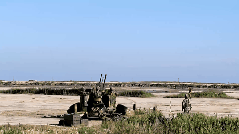 火力全开,防空兵跨昼夜高强度实弹射击