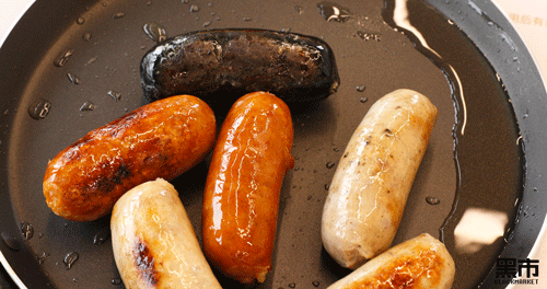 而且,配方比普通烤肠更干净,老人和小朋友放心吃——黑猪前腿肉 脊膘