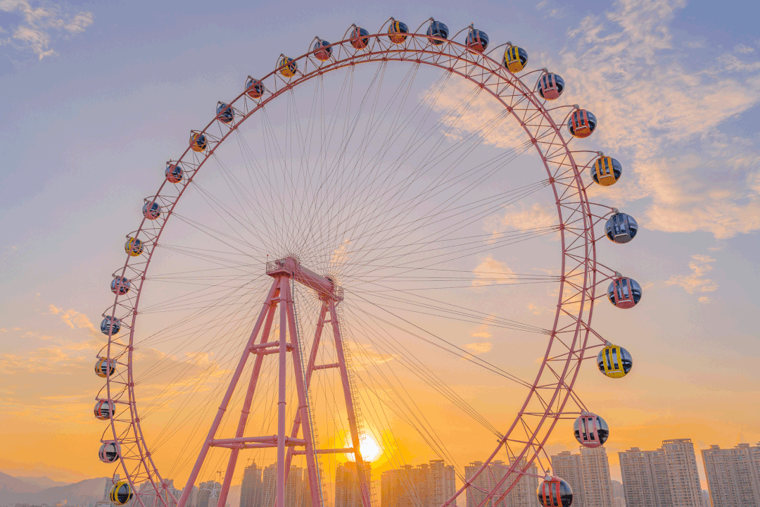 摩天轮已成为河源最潮「网红ip点」新晋网红打卡点——最美江景摩天轮