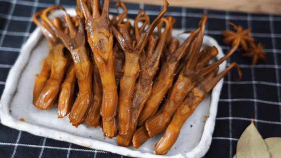 周末煲剧来一份自制卤味—卤鸭舌【孔老师教做菜】