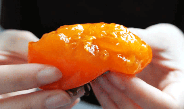 这就是人见人爱的火晶柿子~一口香蜜甘甜爆满舌尖!