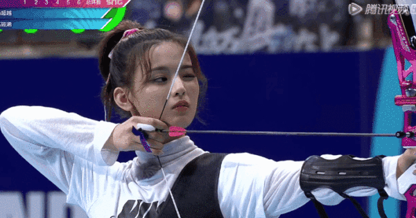 全村的希望杨超越赚钱比恋爱重要