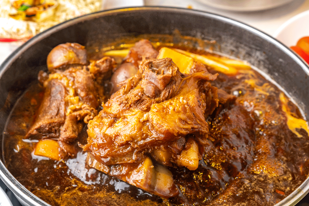 129抢运气牛自助酱大骨火锅猪牛大骨四人餐整整4斤肉香软酥烂的酱大骨