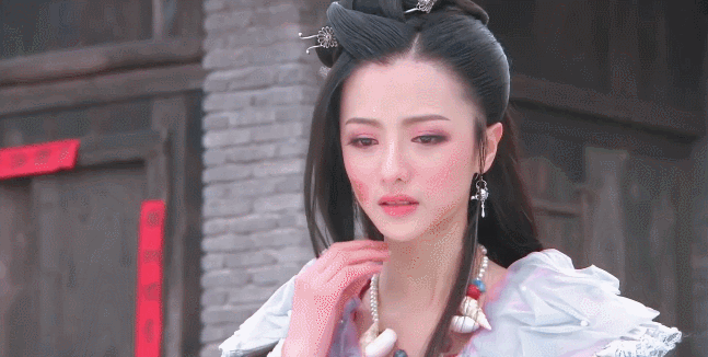 她那么美为什么要演智障