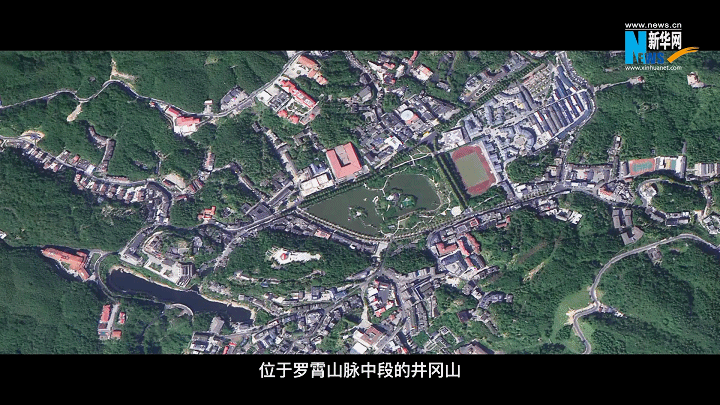 罗霄山脉中段的井冈山点击视频,跟随卫星从60万米高空看吉安60万米