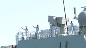 驻香港部队举行两艘舰艇进港归建仪式塞斯英语