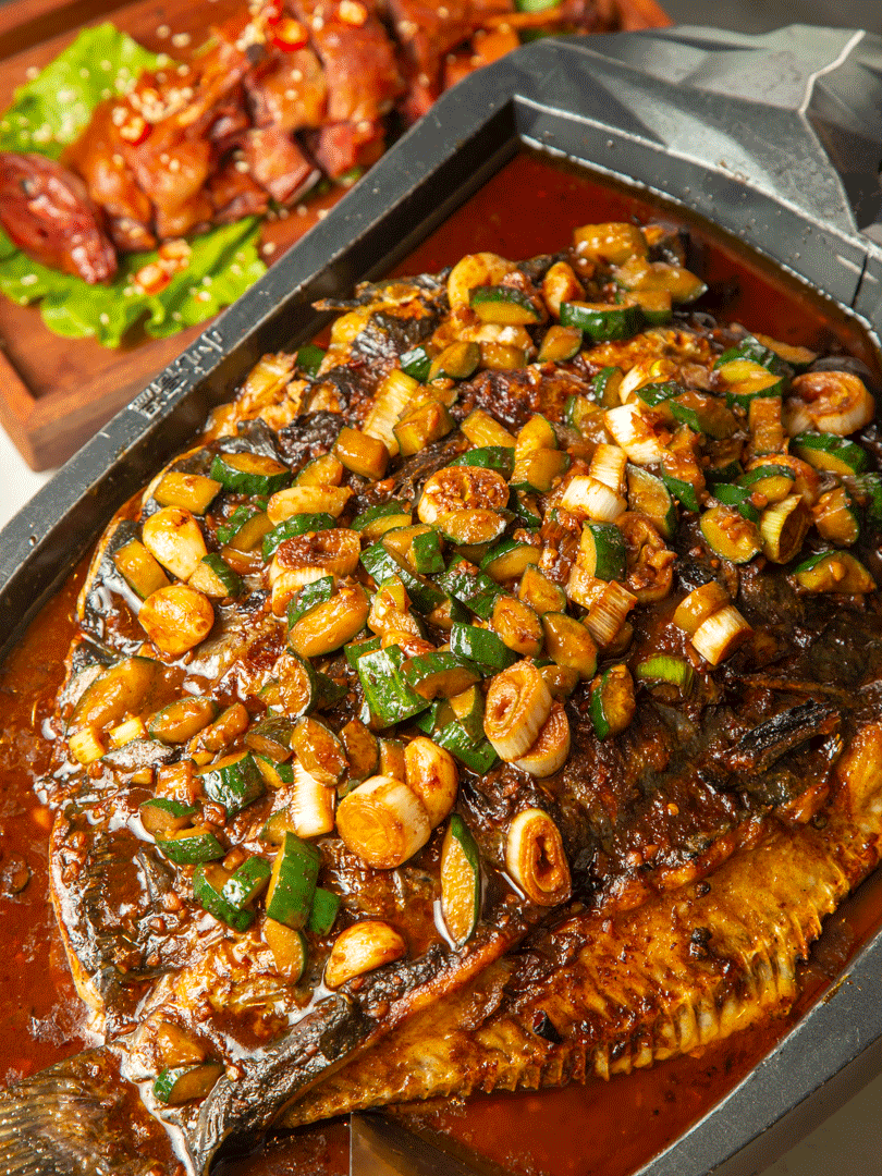 若是有不吃辣的小伙伴,酱香烤鱼,就是你的绝佳选择!