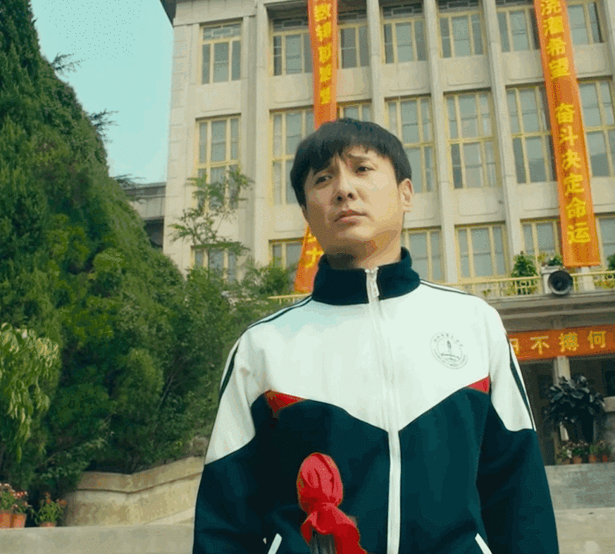 开心麻花团综录制路透曝光沈腾穿上校服一秒变身夏洛