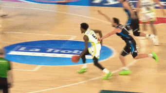 周琦 连续爆发的周琦，本赛季NBL能取得怎样的成就？能如愿回归NBA吗？