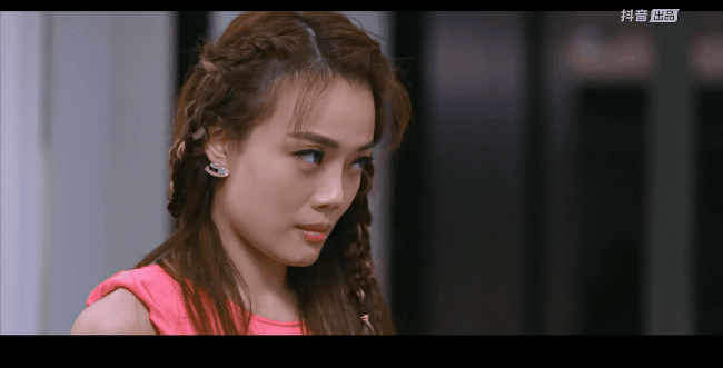 容祖儿扮演的丽妃battle阿娇版娴妃,看到这里真的忍不住笑出猪叫