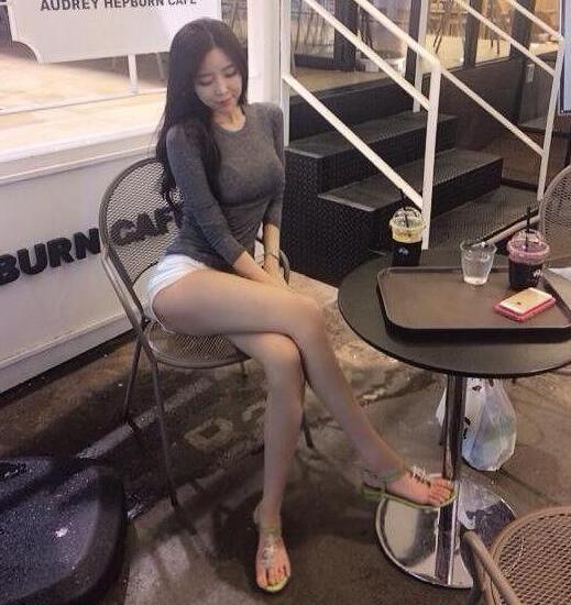 大学丢内衣_性感大学校花美女内衣
