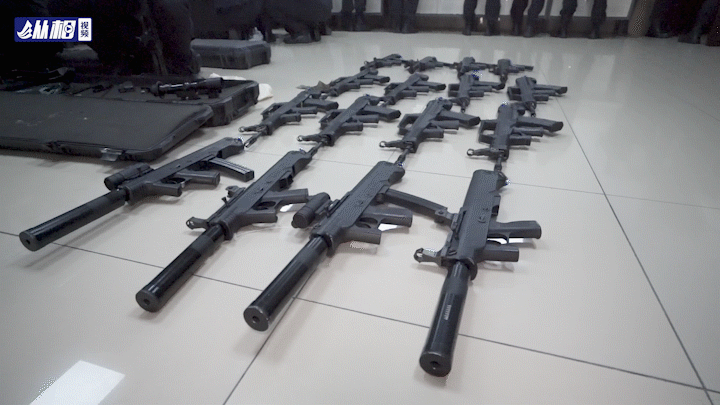 百米开外狙掉真子弹,这个上海特警小姐姐可盐可甜|守"沪"拍档_腾讯