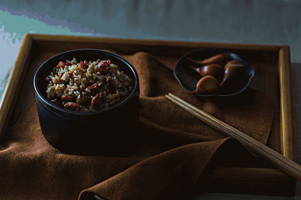 为年味预热各地腊八美食纷纷登场这一天大街小巷,年味渐浓随着腊八节