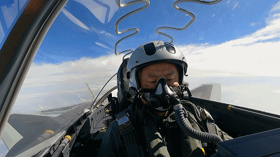 空军特级飞行员李凌用第一精神飞出胜战航迹