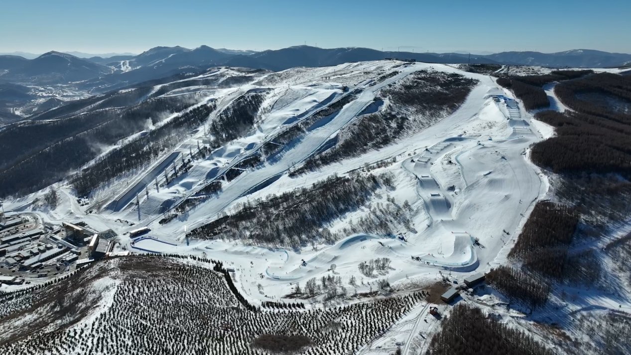 云顶滑雪场雪道图片