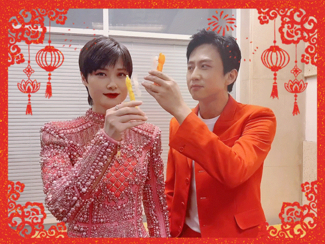 春晚结束后邓超公开向李宇春道歉超哥道歉的原因是什么