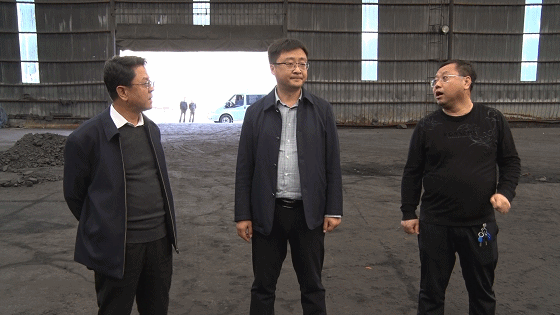 交口李刚在双池镇督导私挖盗采工作