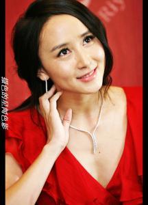 美女嫁千亿老总_美女解说千亿(2)