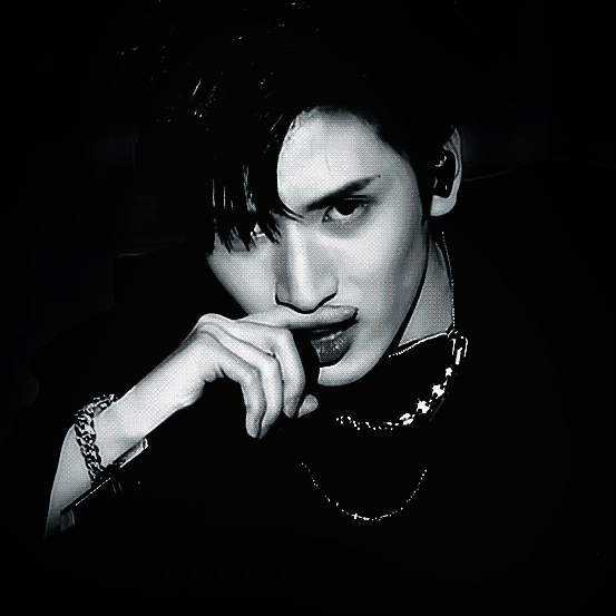 严浩翔37分图!就是要露眉毛!