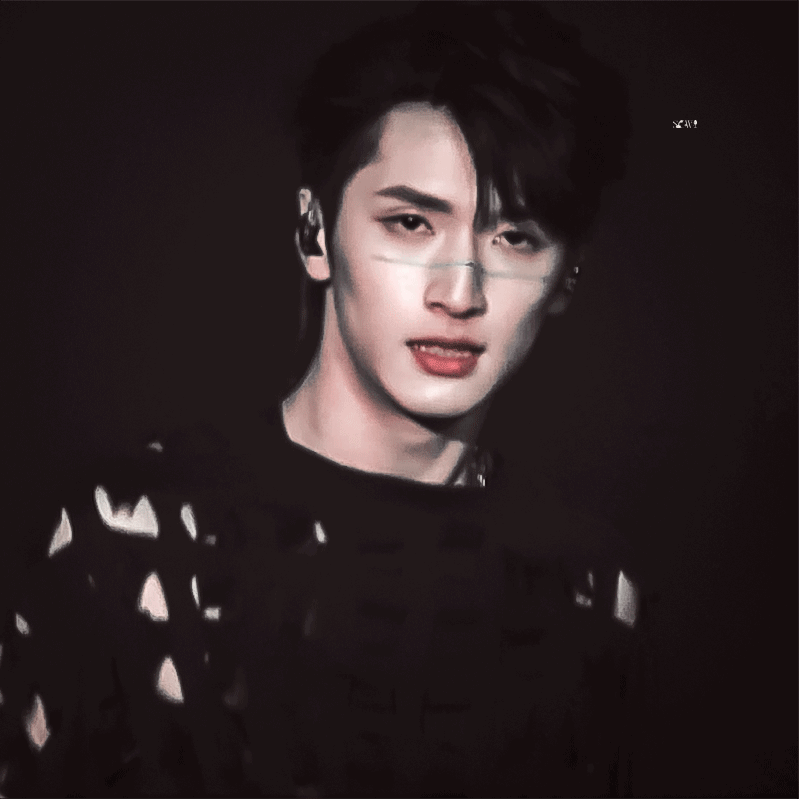 严浩翔37分图!就是要露眉毛!