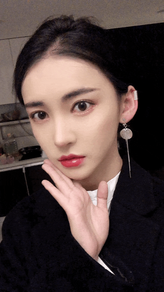 陕西小伙曾花百万去泰国整容现变成女网红称想要孩子组建家庭