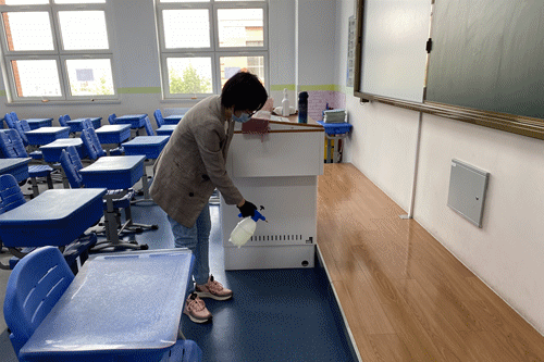 天津师范大学滨海附属学校塘沽紫云中学大力清整校园卫生环境,全面做