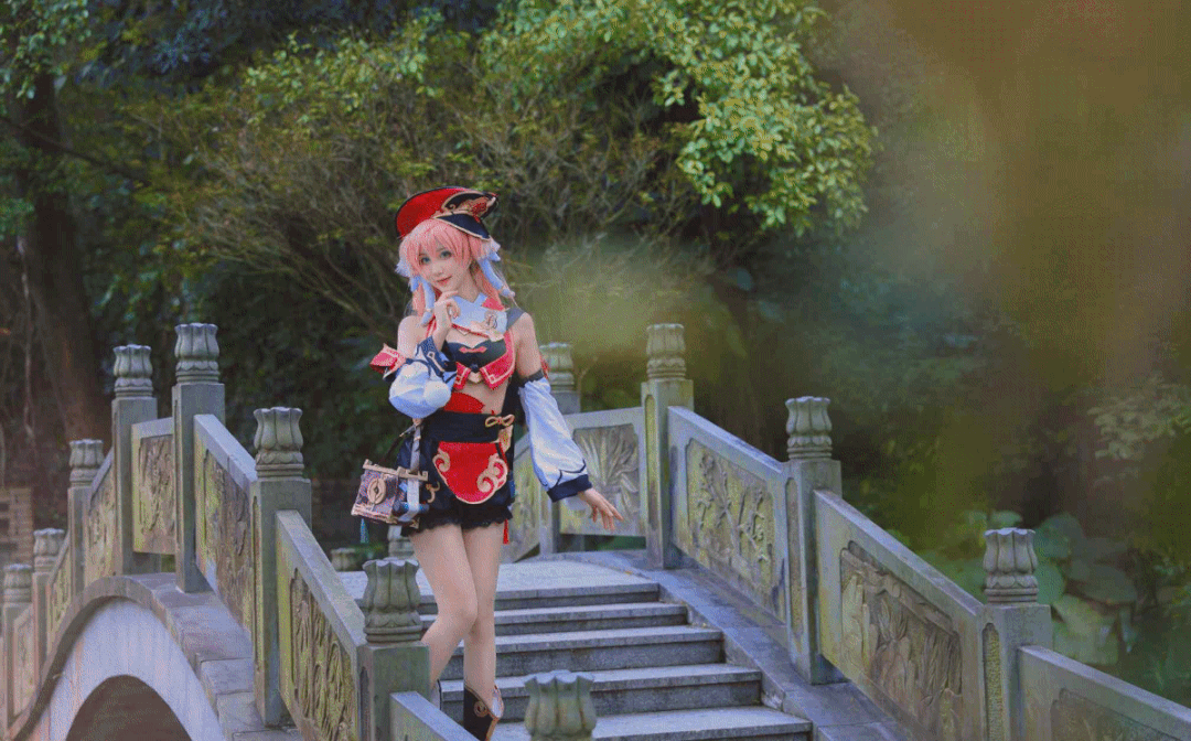 cosplay-原神烟绯 出镜:木棉棉owo