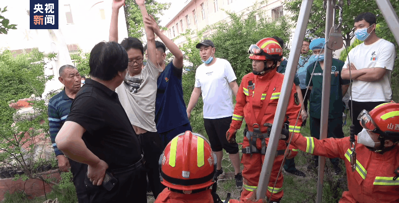 疫情要防住经济要稳住发展要安全
