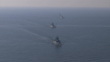 全球连线｜俄波罗的海舰队作战演习乌总统向英法求援重武器简短有深意的英文句子