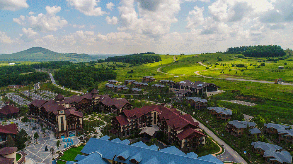 2022年长白山天池开冰季今天直播长白山鲁能胜地