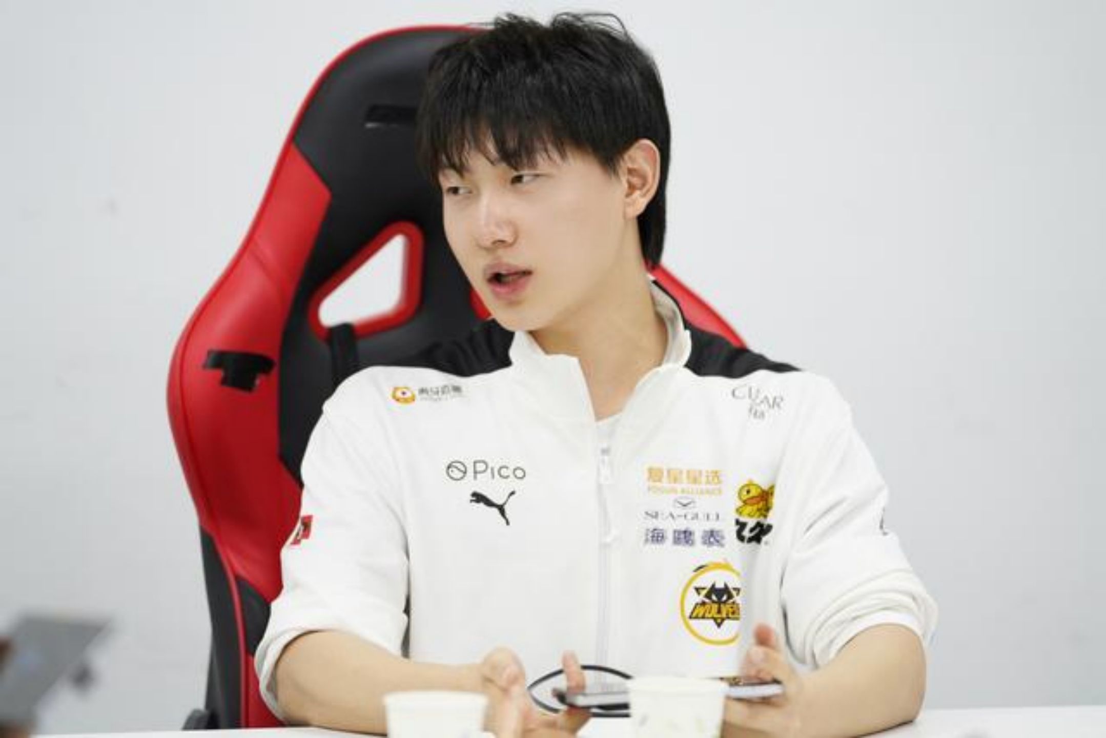 fly照顾中单玩家别送两字引争议久诚越发团队化