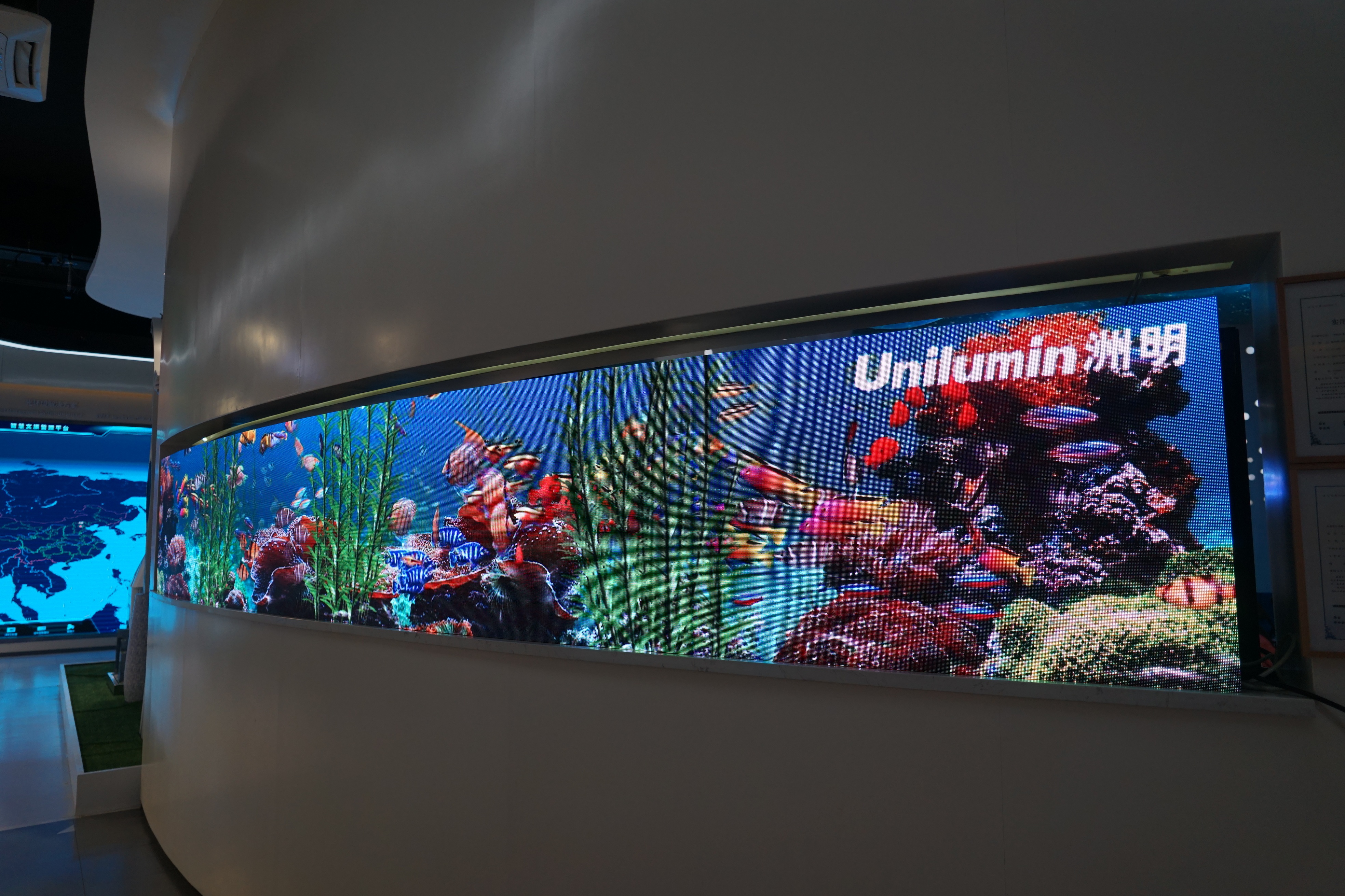 裸眼3d鱼缸以xr(extendedreality,即扩展现实)为例,其是虚拟现实(vr)