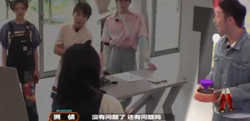 手游：这款“雪糕刺客”没写名字，游戏细节暗示是钟薛高